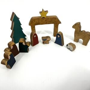 Vintage Hand Carved Primitive 11 Piece Christmas Nativity Set